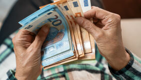 В Румъния удържат 42% от брутната заплата. В България – 22,4%. Ето ситуацията със заплатите в Европа