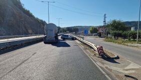 Катастрофа между циметновоз и автомобил до Мездра