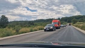 Шофьори летят със 140 км/ч в ремонтен участък: Над година обновяват пътя към Плевен