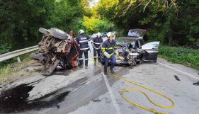 Челен удар между два леки автомобила на пътя между Свищов и село Вардим