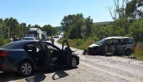 14-годишно дете пострада тежко при челен удар между две коли край Луковит