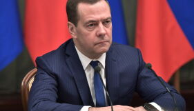 Медведев: Берлин заслужава да бъде нанесен удар по всичките му заводи за военна техника, предназначена за Киев