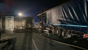 Удар между автобус и камион на пътя Пазарджик – Пловдив, двама души са загинали на място (СНИМКИ, ВИДЕО)