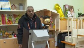 Машинният вот затрудни избирател - гласува с помощта на комисията, но не разбра за кого