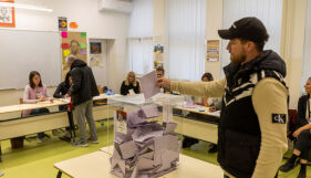 Изключително висока избирателна активност - 46,4% от избирателите са гласували до 14:00 часа на изборите в Сърбия