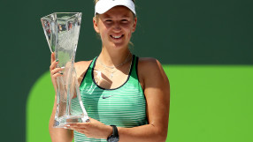 Виктория Азаренка грабна титлата в Маями (ВИДЕО)