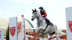 Ездачи от Сърбия, Гърция и България стартират в Лигата по прескачане на препятствия в Божурище