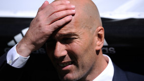 Панталонът на Зинедин Зидан не издържа на... радостта (ВИДЕО)