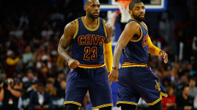 Кливланд и Сан Антонио продължават напред в плейофите на НБА