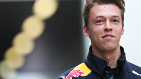 Даниил Квят вдига адреналин с... бобслей (ВИДЕО)