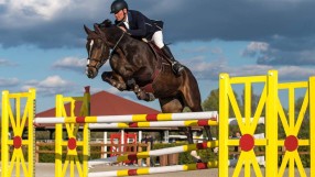 Шеф на база спечели лигата по прескачане на препятствия в Божурище