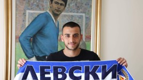 Деян Иванов преподписа с 