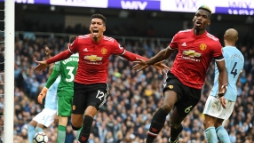 Погба и Смолинг скриха шампанското на 