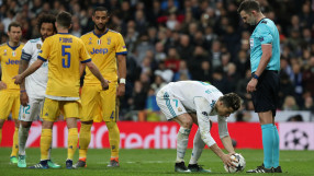 Дузпата, която скара футболния свят (ВИДЕО)