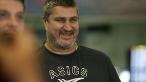 Любо Ганев, който гледа 