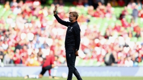 Клоп предупреди феновете: Не е нужно да хвърляте предмети