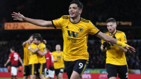 Приятната изненада в Англия извади 35 млн. евро за голмайстора си (ВИДЕО)