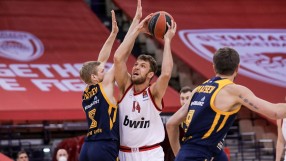 Евролигата отново определи Везенков за №1 (ВИДЕО)