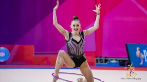 Боряна Калейн завоюва злато на обръч на Световната купа 