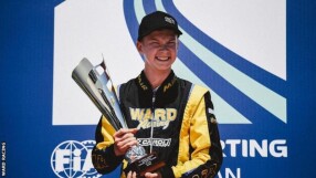 15-годишен руски пилот шокира с нацистки поздрав