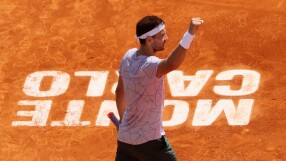 Григор продължава похода си към финала днес следобед 