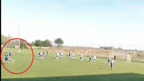 Майстор Здравко, който вкарва от центъра (ВИДЕО)