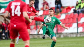 Равенство между 