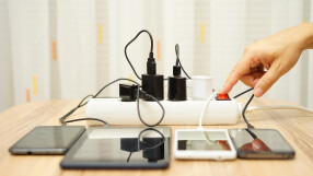 ЕK иска общо зарядно устройство тип USB-C - какво ще правят Apple? 