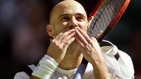 Агаси печели там, където 