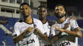 Да нагласиш мач на свято място (ВИДЕО)