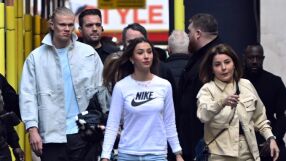 Холанд на пазар с гаджето след сделката за €227 млн.