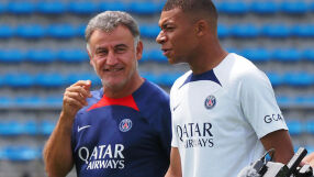 „Заради мен гледате европейски мачове, а псувате майка ми, която е болна от рак“