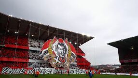 Фенове в Белгия се замерят с мъртви мишки (СНИМКА)