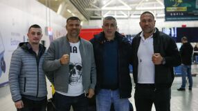 Тервел Пулев у дома след победата (ВИДЕО)