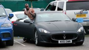 Суперколите омръзнаха на Супер Марио, продава ги