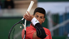 Джо Байдън с удар по Джокович