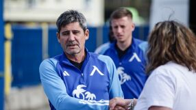 Николай Костов остава, Левски взима петима