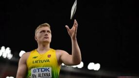 Падна най-старият световен рекорд в леката атлетика (ВИДЕО)