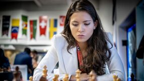 Шахматистките с още победи, Кръстева на 0,5 от върха