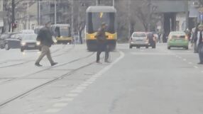 "8-лентов път и има пешеходна пътека, недопустимо е": Кога е най-опасният час с най-много катастрофи?