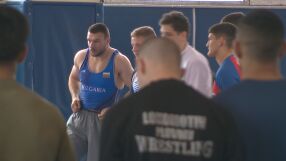 "Извинете, имам тренировка": Шампионите отново в националния отбор по борба! (ВИДЕО)