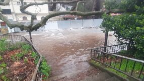 Бедствено положение в Ардино, дъждът откъсна квартал на Бачково