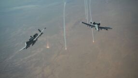 Войната в Близкия изток: Издирват пилота от сваления изтребител F-15