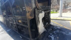 Автобус на градския транспорт с пътници вътре се самозапали в Пловдив