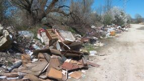 Боклукът в езерата: Край Долни Богров са се натрупали тонове строителни и битове отпадъци 