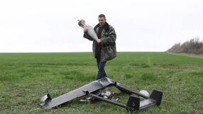 „Като долетят дроновете, карам трактора към горската ивица. Там не могат да ме ударят“