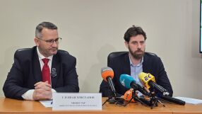 Над 262 тона опасна храна е открита за месец