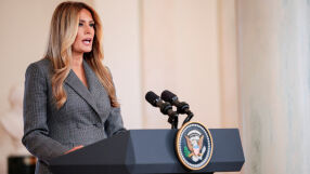 Мелания за твърденията, че Епстийн я е запознал с Доналд Тръмп: Злобни опити за опетняване на репутацията ми  