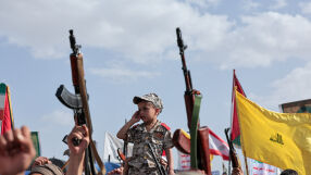 „Войната е в главата му“: Децата на Иран и страхът, който не си отива с примирието