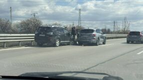 Две катастрофи причиниха задръстване на изхода на София в началото на АМ „Тракия“